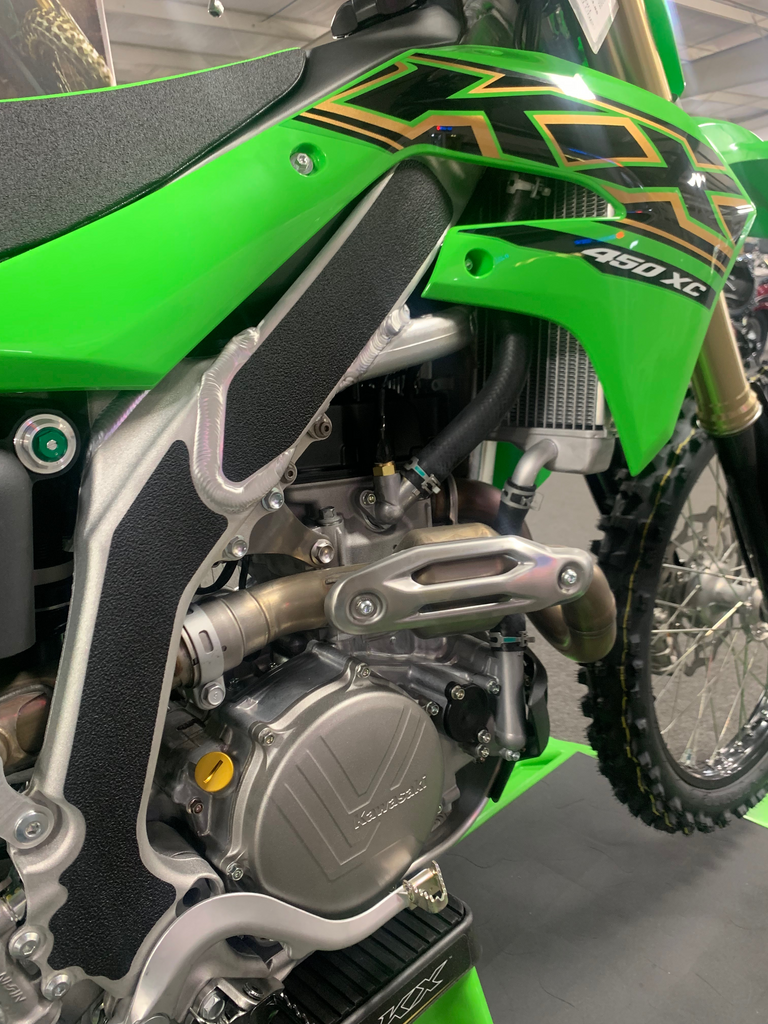 First Look | 2025 Kawasaki KX250 and KX250X - ALL NEW - Motocross First Look | 2025 Kawasaki KX250 and KX250X - ALL NEW - Motocross